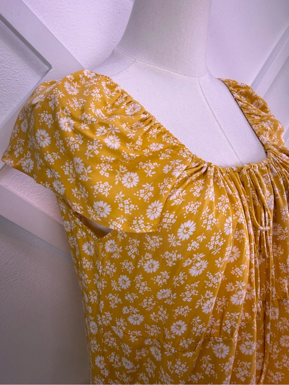 Reformation Maison Floral Print Convertible Neck Minidress Yellow Size Large - Picture 5 of 10